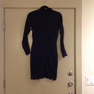 NWT Wilfred Black Lace Long sleeve size 4